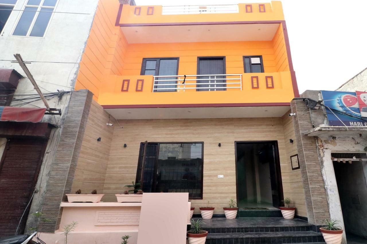 Vaccinated Staff- Oyo 15127 Pryag Guest House Jalandhar Exterior photo