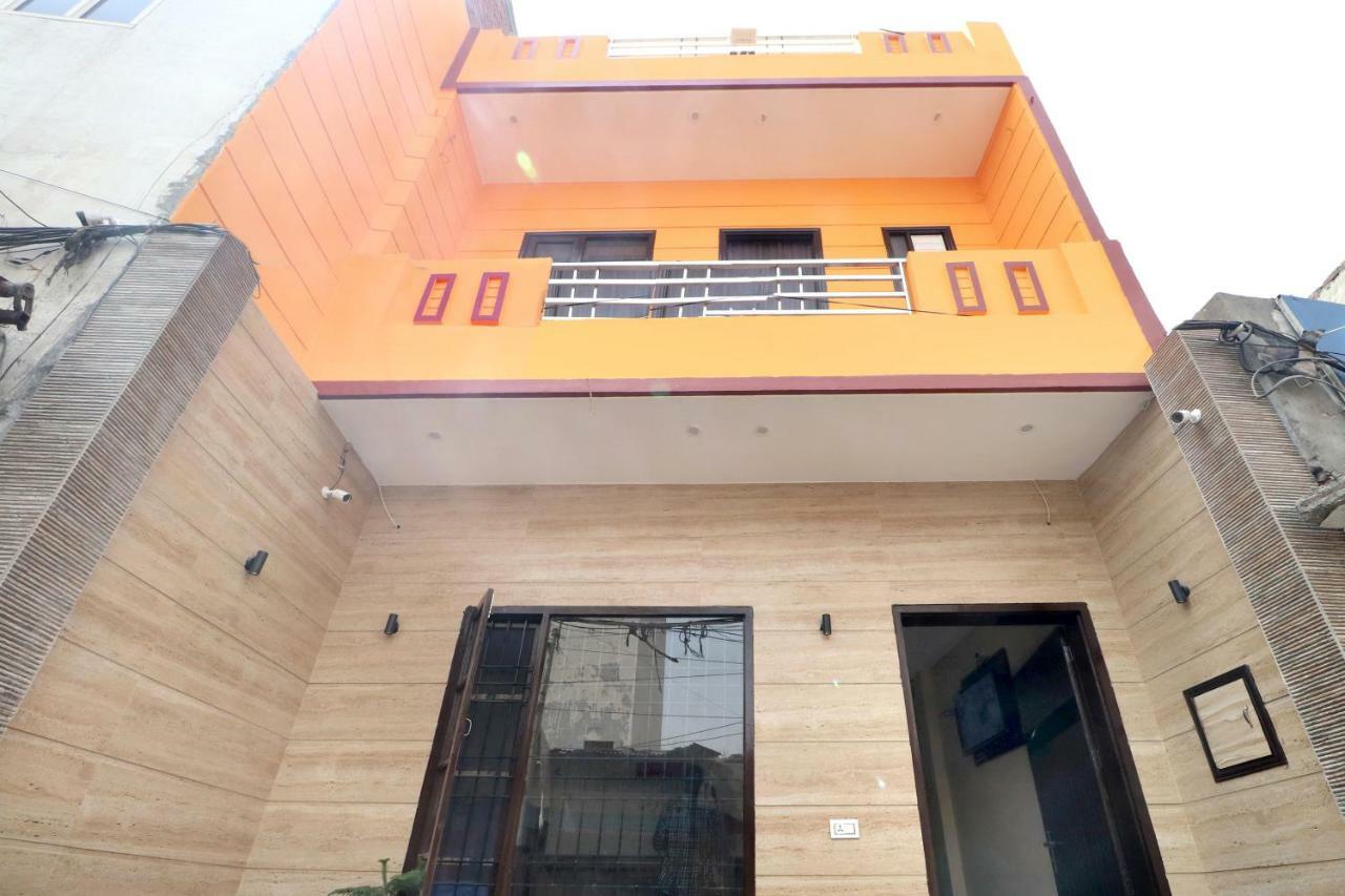Vaccinated Staff- Oyo 15127 Pryag Guest House Jalandhar Exterior photo